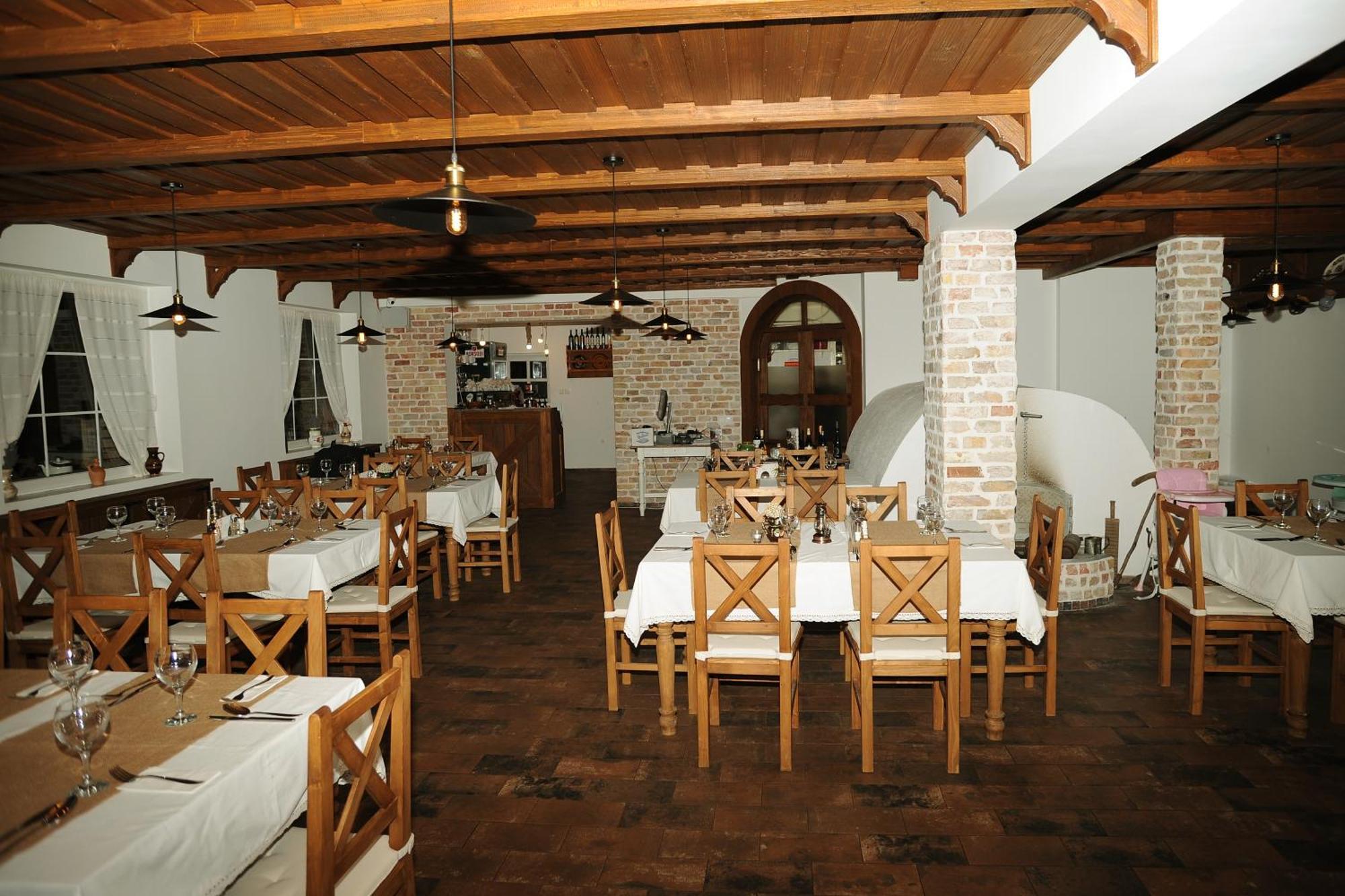 Bed and Breakfast Pilisi Lovas Major, Dorog Exteriér fotografie